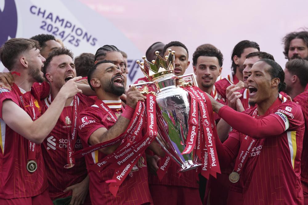 伊尔迪兹：我踢伪9号？大家可以拭目以待；斯帅没给我额外压力